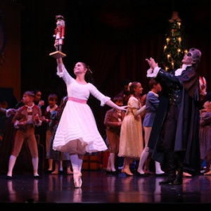 Teri Crilly (Clara) & Hao Bin (Dr Drosselmeyer). Photo David Kelly.